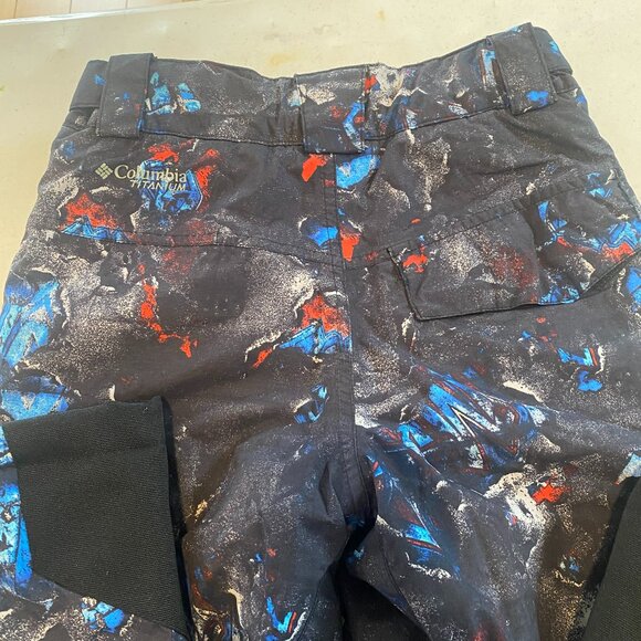 Columbia Gloves Off Titanium boy's size 10/12 splatter paint snow pants EUC - Picture 7 of 11